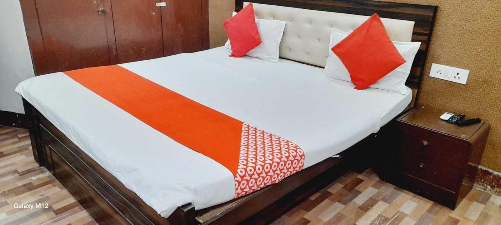 Hotel O Prayag Villa Prayagraj Exterior foto